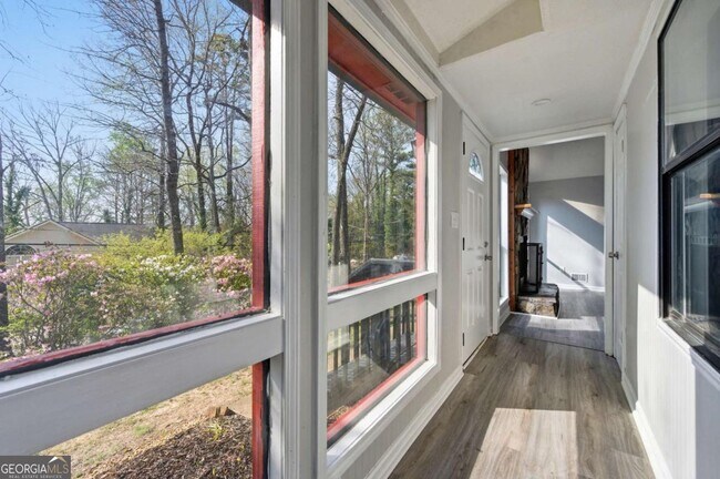 Building Photo - 4380 Cary Dr SW