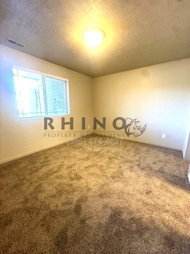 Foto del edificio - 6941 Village River Ln