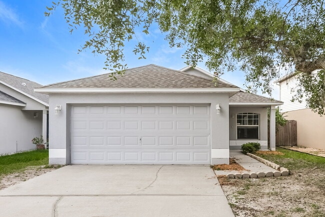 Building Photo - 30319 Birdhouse Dr