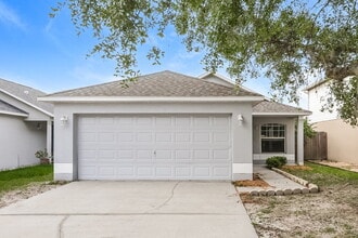 Building Photo - 30319 Birdhouse Dr