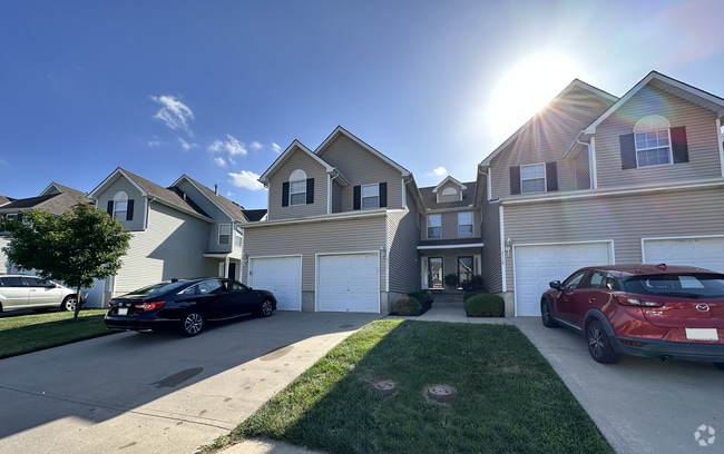 Front Wide Angle - 2220 SW Rambling Vine Rd