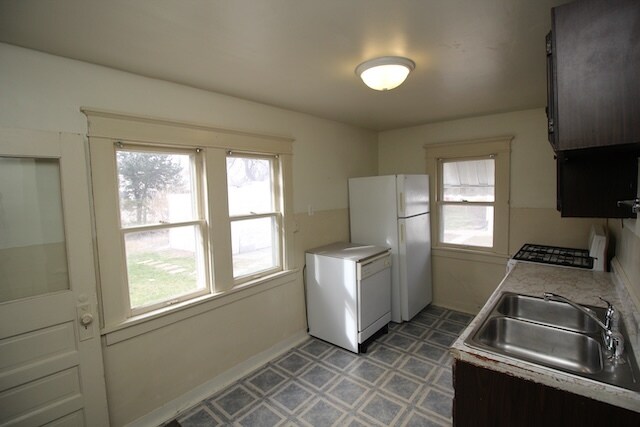 Foto del edificio - 1227 New Hampshire St