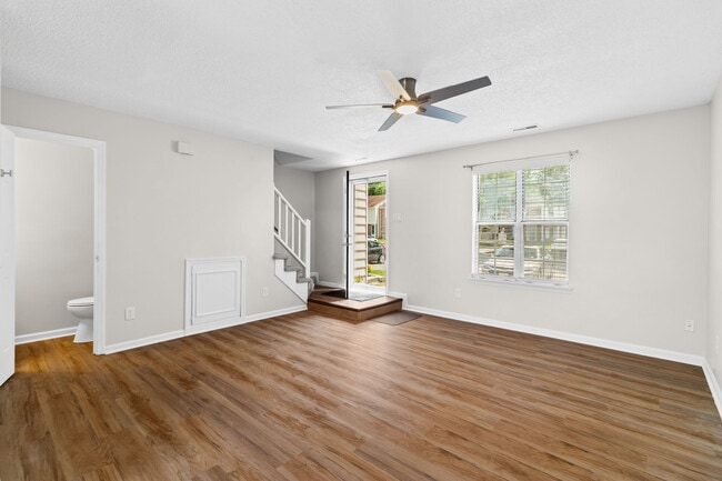Building Photo - 908 Spinnaker Ct