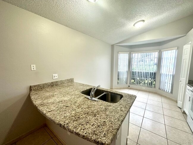 Building Photo - 7864 Sagebrush Pl