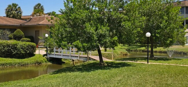 Building Photo - 5031 W Oakland Park Blvd