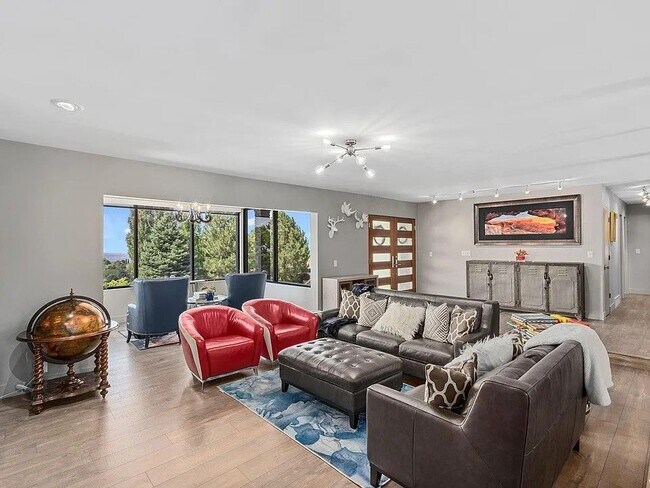 Foto del edificio - 7629 Quicksilver Dr