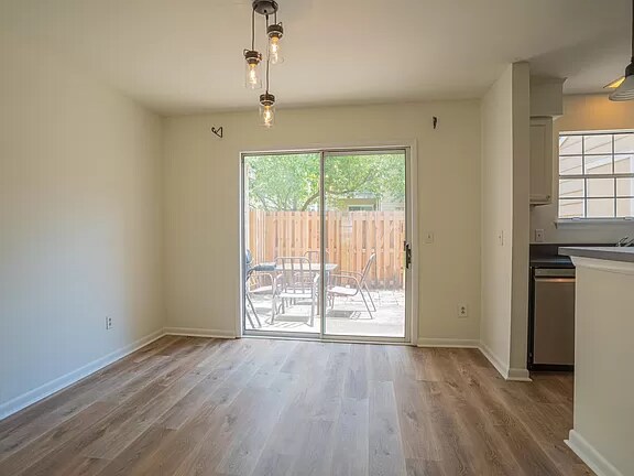 Foto del edificio - 3276 Heathstead Place