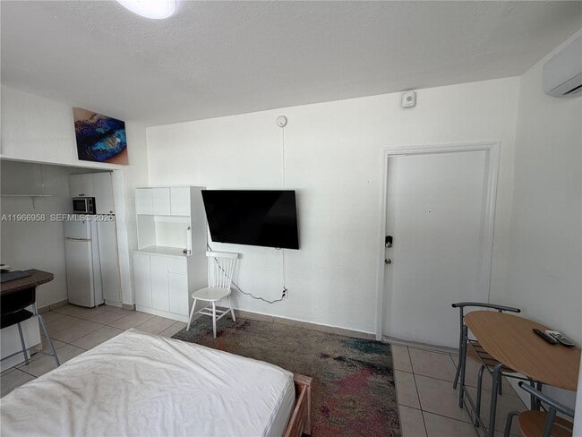 Building Photo - 301 86th St