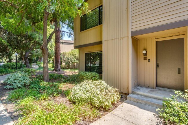 Building Photo - 246 N Orange Grove Blvd