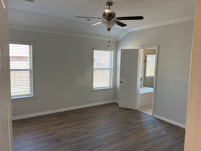 Foto del edificio - 6311 Serpentine Dr