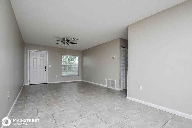 Foto del edificio - 1660 Crystalview Trail, Lakeland, FL 33801