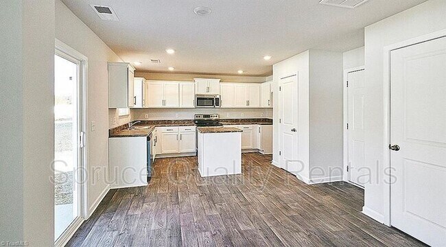 Photo - 1118 Stella Ct House