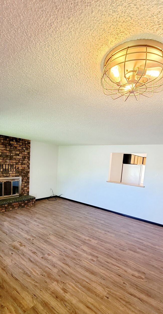 Building Photo - 9664 N Idaho Rd