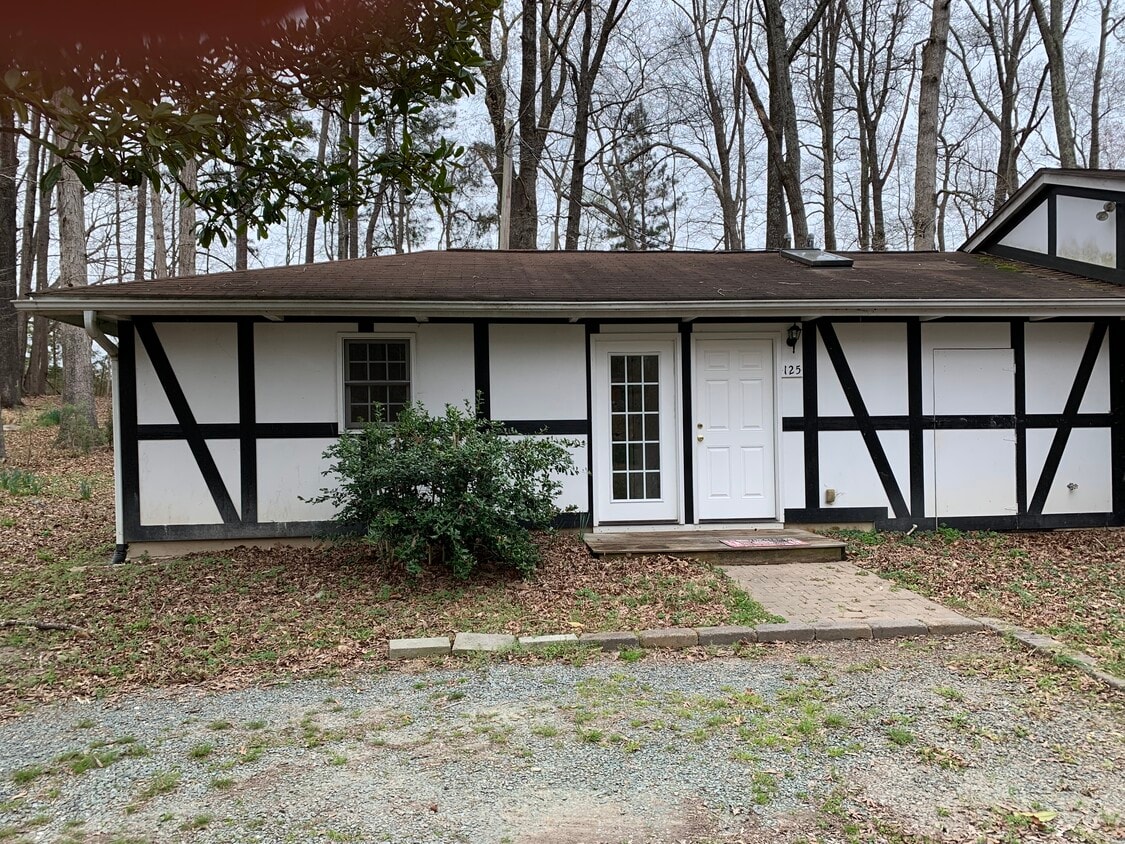 Primary Photo - 125 Wild Primrose Ln