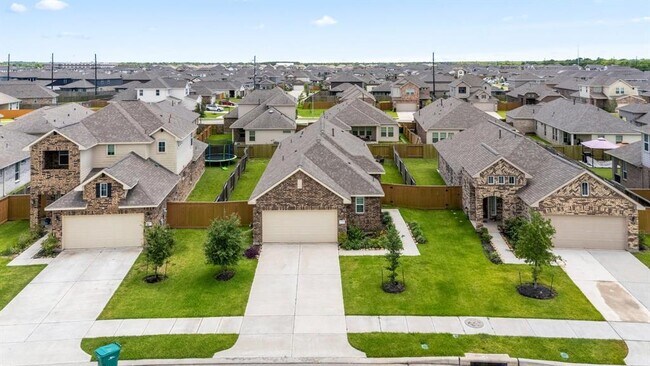 Foto del edificio - 1234 Lone Pine Dr