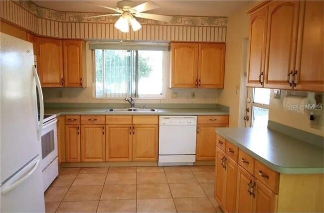 Foto del edificio - 264 Glen Oak Rd