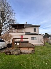 Building Photo - 1129 E State St