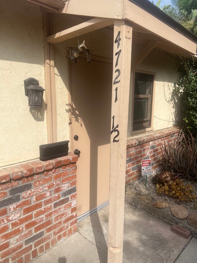 Foto principal - 4721 Pomona Ave