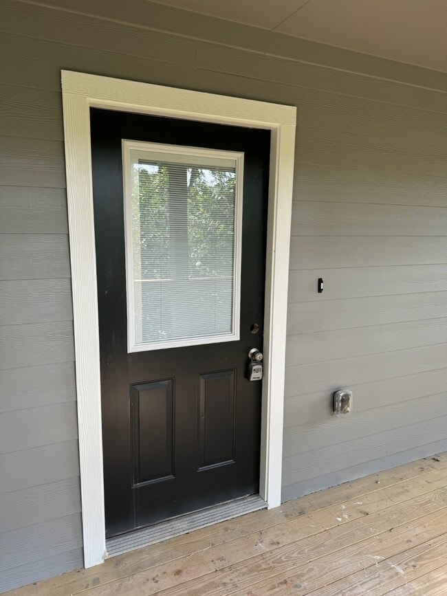 Foto del edificio - 10110 Barberry St