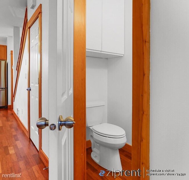 Building Photo - 2 br, 1.5 bath Townhome - 5650 Fauntleroy ...