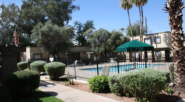 Piscina - Ironwood Village