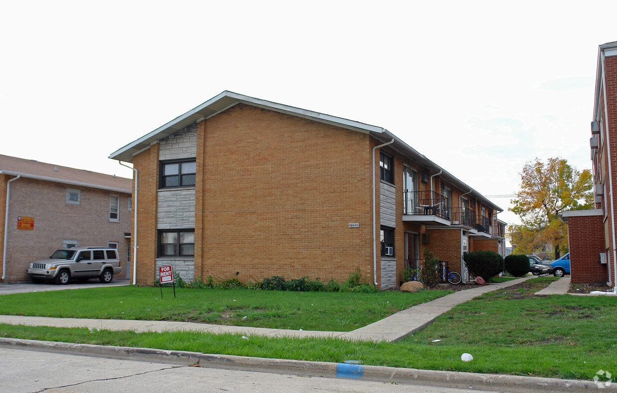 Primary Photo - 7727 W 87th St