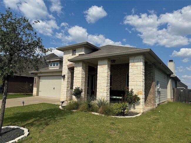 Foto del edificio - 3016 Samson Dr