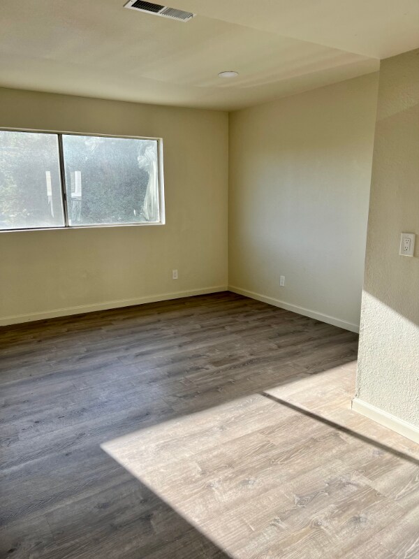 Building Photo - 1685 Ellen Ave