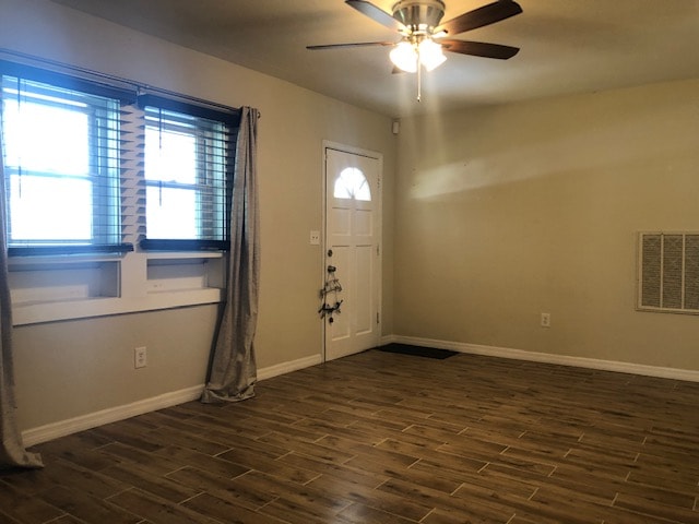 Building Photo - 3072 Meadow View Ave