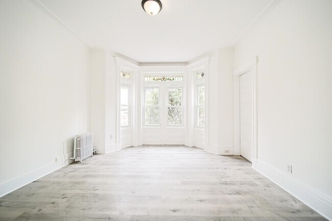 Foto del edificio - 5302 Hudson Ave