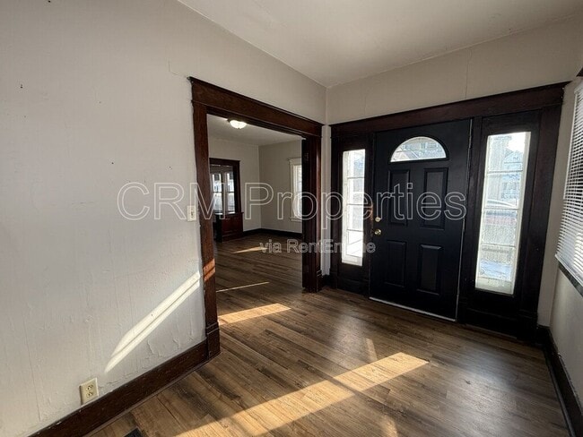 Foto del edificio - 310 N Lindsay St