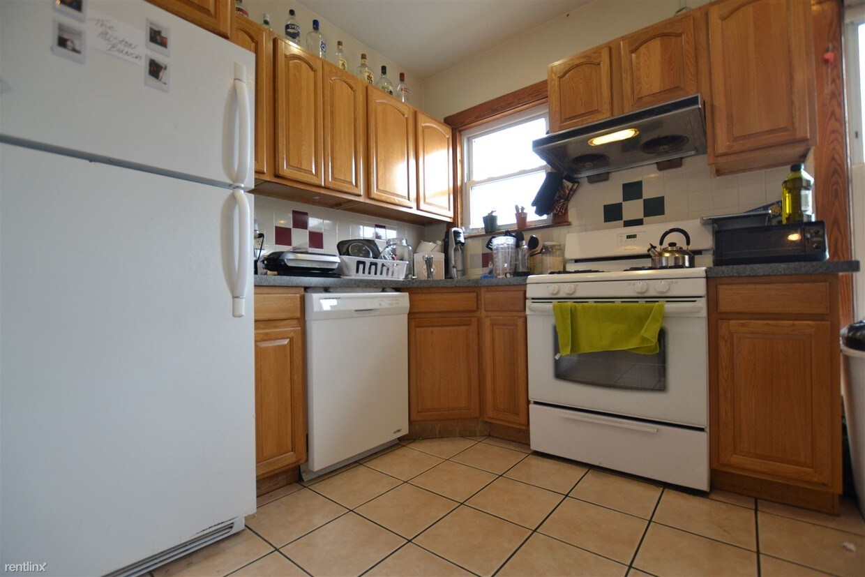 Primary Photo - 24 Claymoss Rd