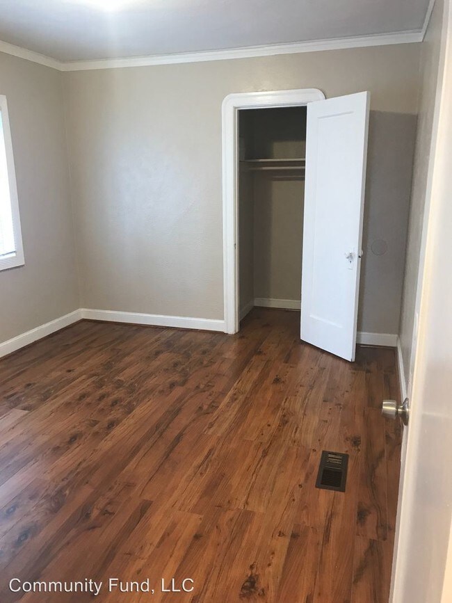 Foto del edificio - 3 br, 1.5 bath House - 1806 105th. Ave.