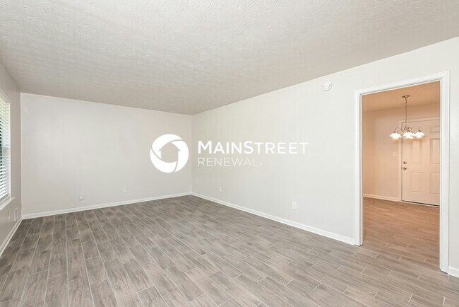 Building Photo - 3 Bedroom Pet-Friendly Home in RIVERDALE, ...