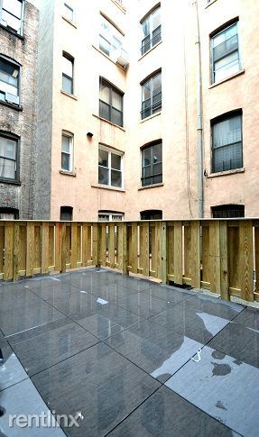 Building Photo - 641 E 9th St