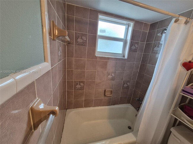 Foto del edificio - 415 NE 2nd St