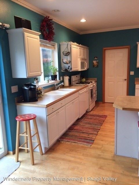 Building Photo - 4 br, 2.5 bath House - 416 North 30th Street