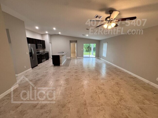 Building Photo - 1223 San Matio St