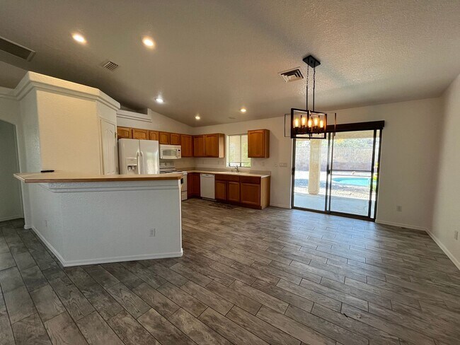 Foto del edificio - 3 Bedroom Pool Home