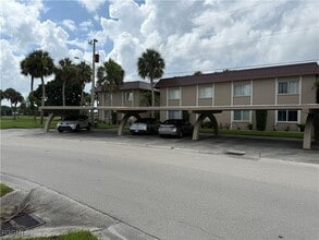 Building Photo - 1699 Golf Club Dr