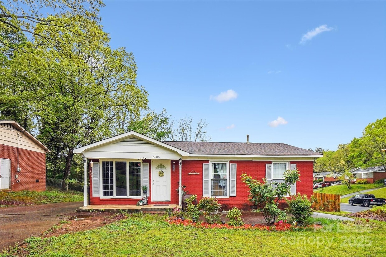 Primary Photo - 6800 Deanwood Pl