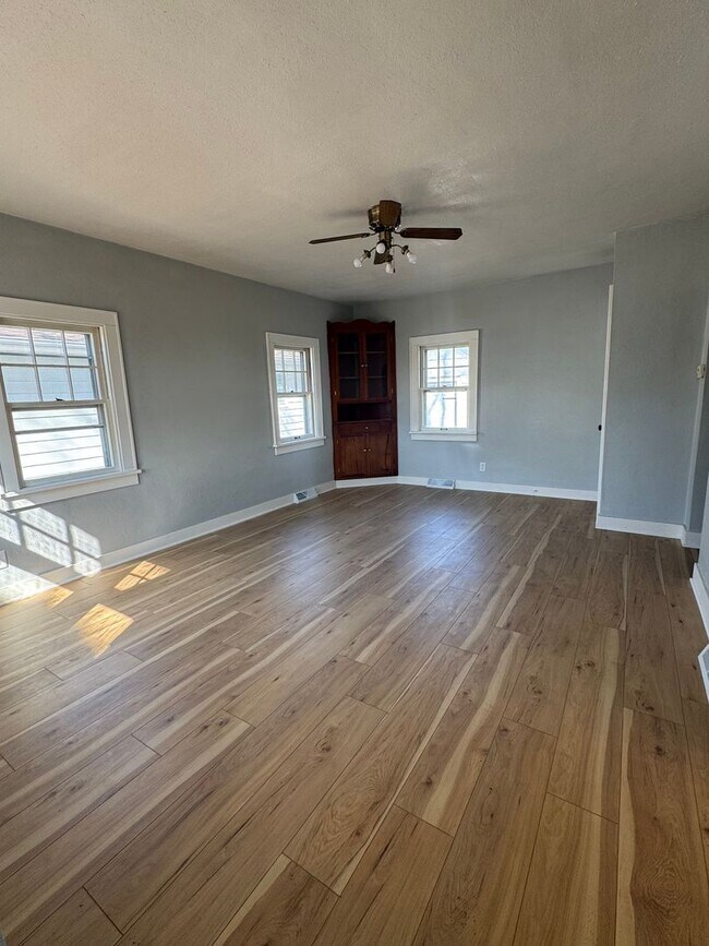 Foto del edificio - Waterloo 2 Bedroom House