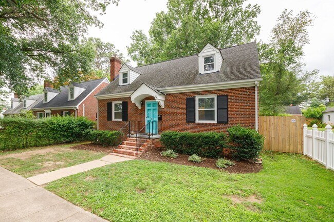 Foto del edificio - Beautiful 4 Bedroom Home off Of Cutshaw Ave! ***Available Early August 2026***