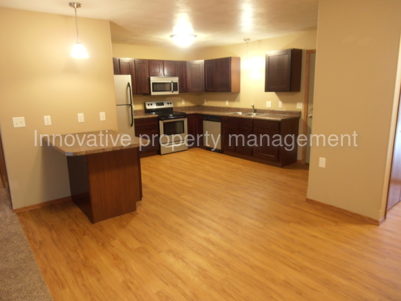 Foto principal - 207 S Heritage Rd