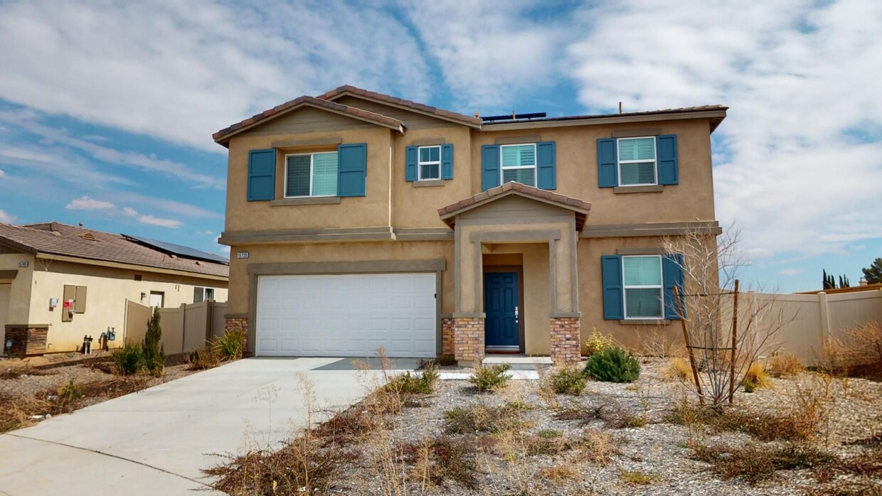 Primary Photo - Cozy 4 Bedroom 2.5 Bath in Adelanto!