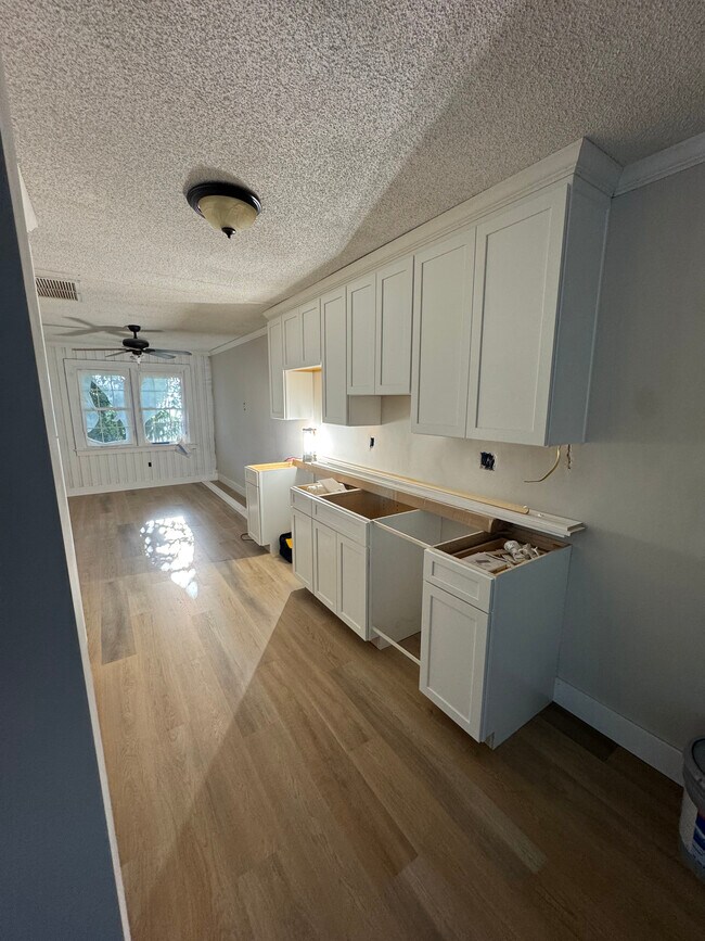 Foto del edificio - 5034 Victoria Ave