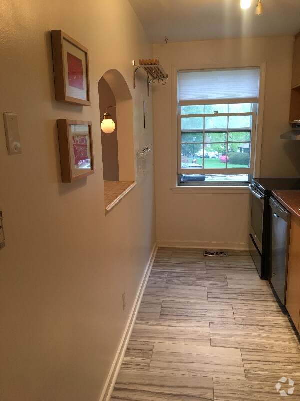 Colonial Village DC Apartments for Rent with Hardwood Floors