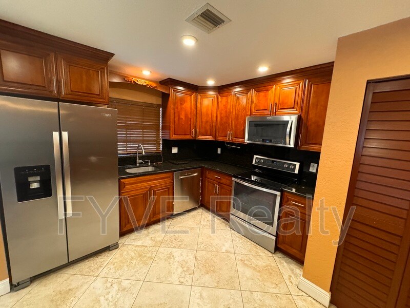 Primary Photo - 3604 NW 95th Terrace