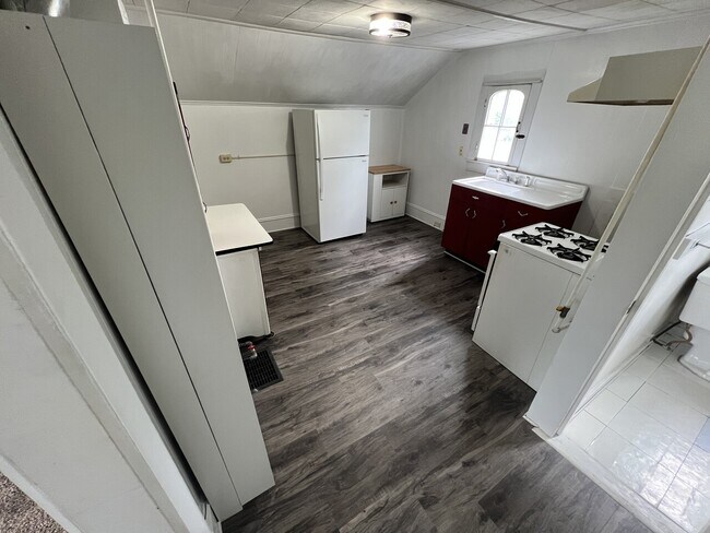 Building Photo - 418 Jackson