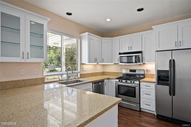 Building Photo - 4 br, 2.5 bath House - 9 Acorn Rdg